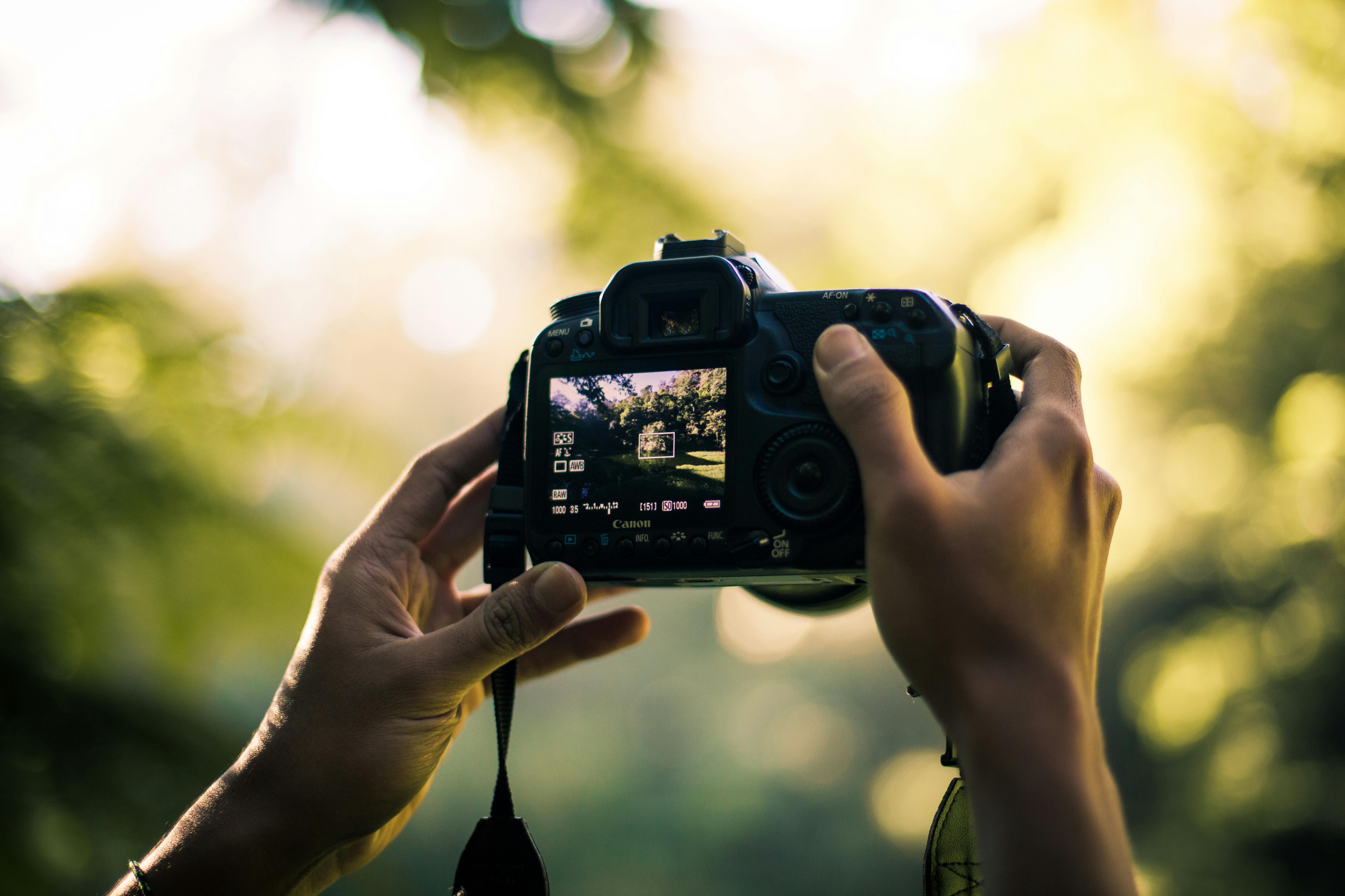 Scherpe foto’s zonder statief: tips voor camera-instellingen en stabiliteit